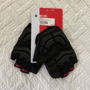 Men’s extra large, biking gloves.